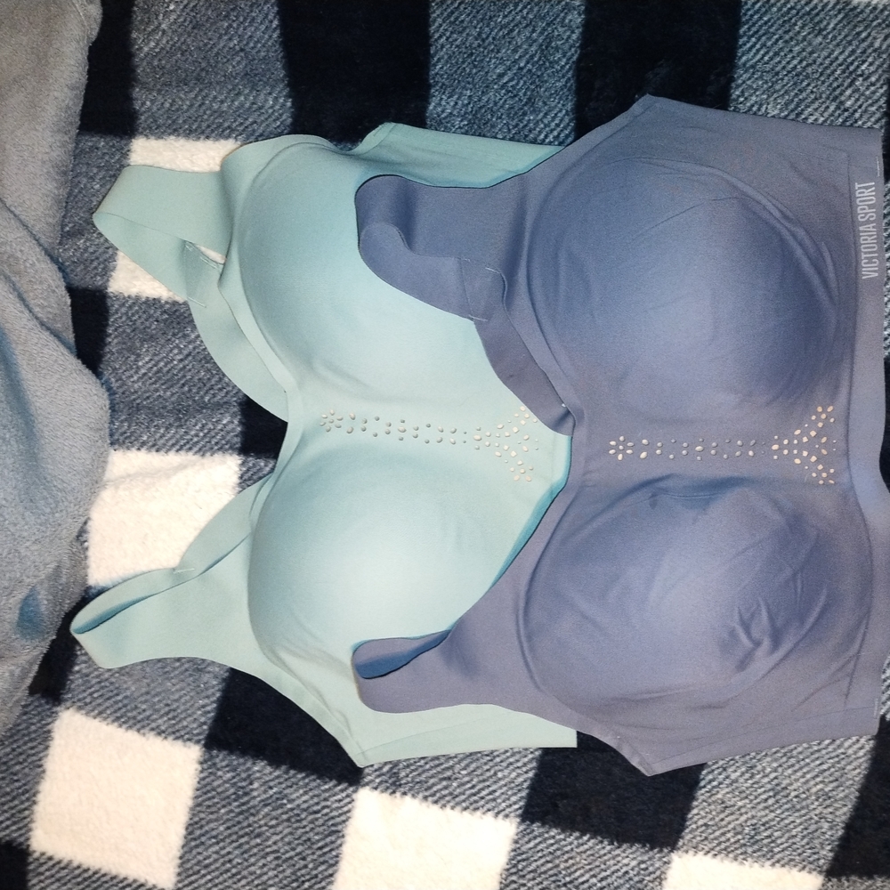 Victoria's Secret Women's Intimates Set - Blue and Teal.